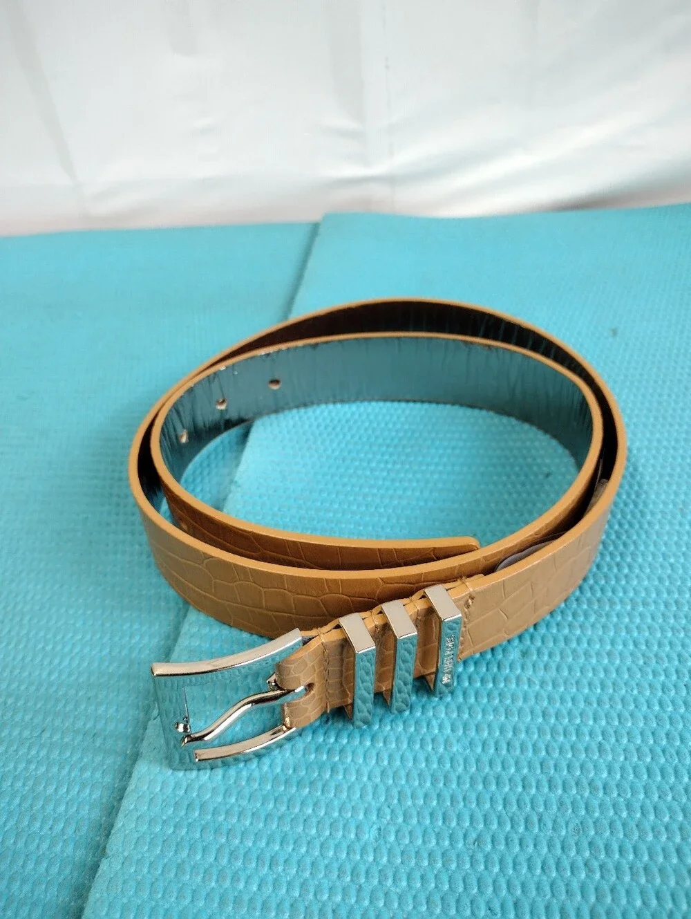 MICHAEL Michael Kors Women's Croc-Embossed Tan Leather Belt Silver Buckle Size M